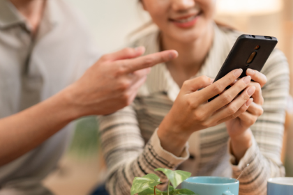 Internautas Viralizam Memes da Caminhada de 240 Km de Nikolas Ferreira e Debatem Repercussões nas Redes